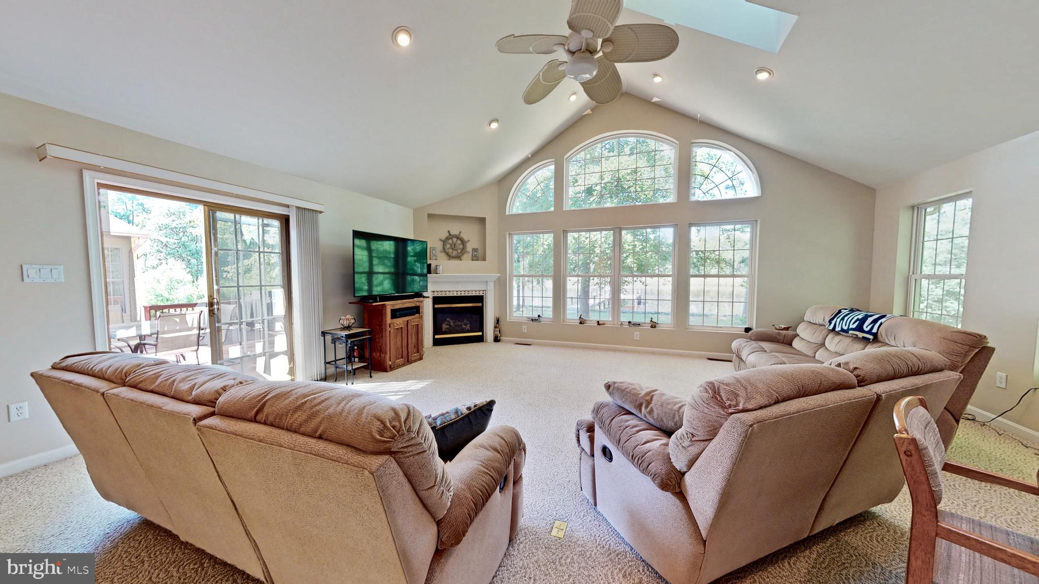 12280 Potomac View Road Newburg, MD 20664 - Photo 29 of 43 Great room