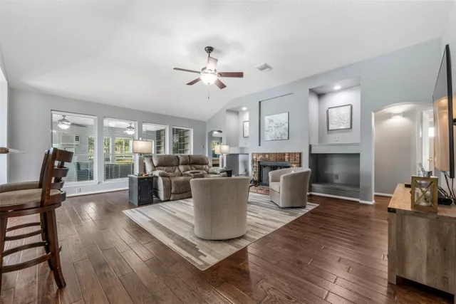 $499,900 | 381 West Lake Drive, Point Blank, TX 77364