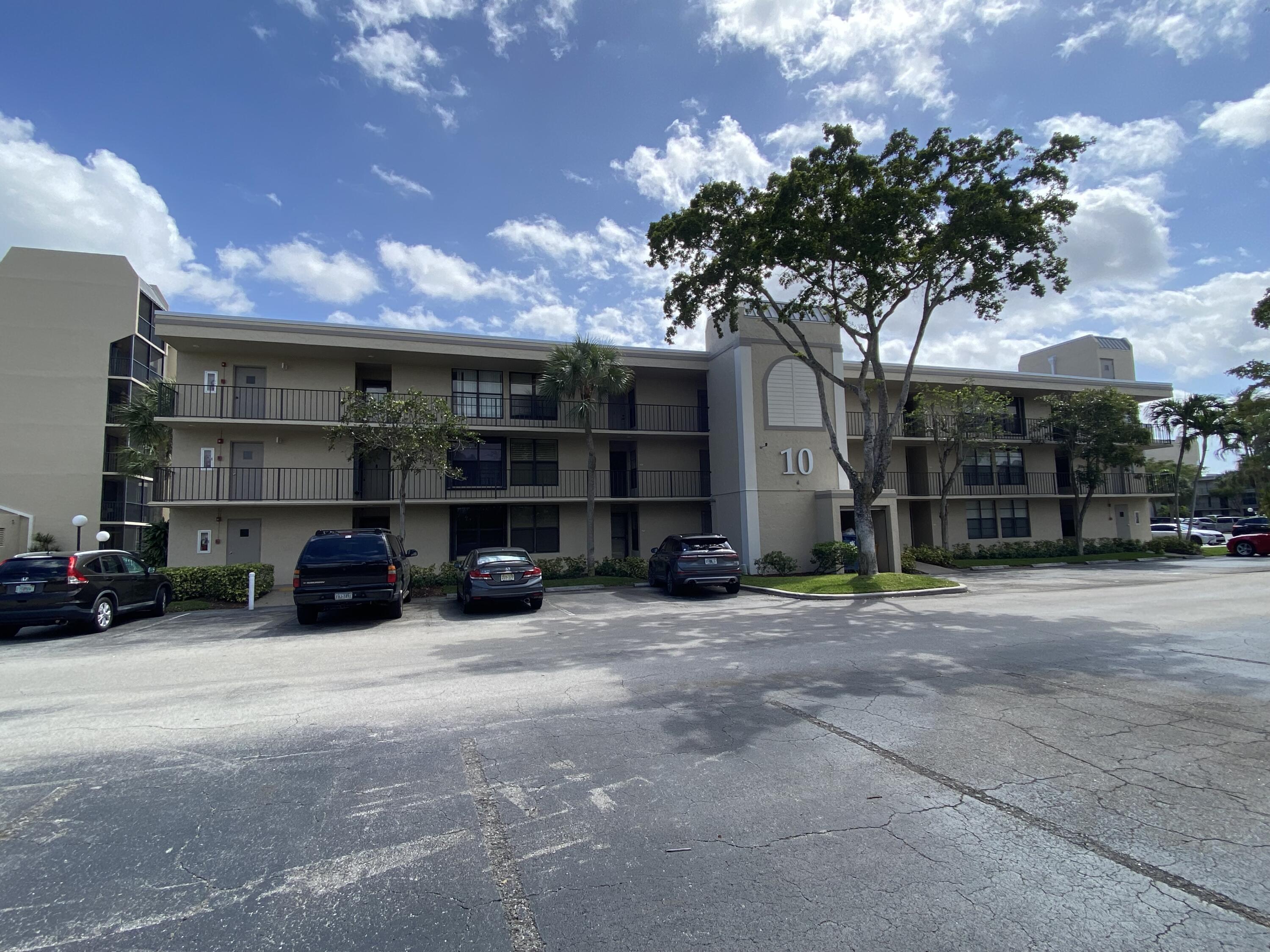 10 Royal Palm Way, Unit 105 Boca Raton, FL 33432 - Photo 1 of 1 Front of building