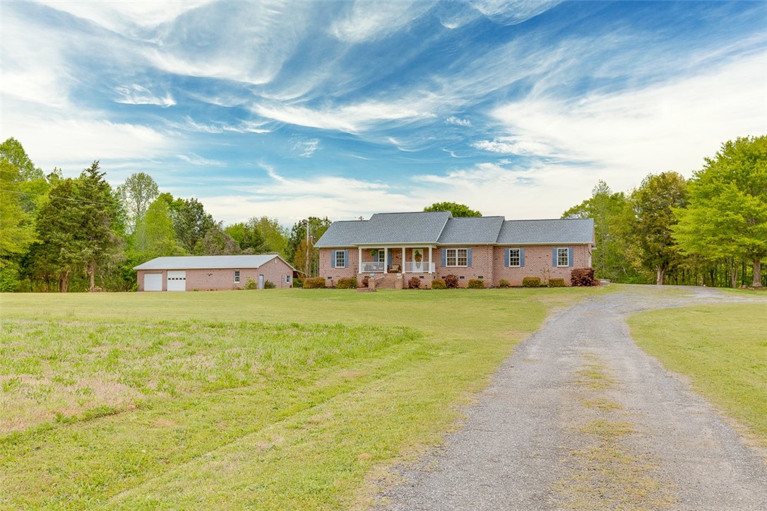 40 Lecroy Road Honea Path, SC 29654 - Photo 3 of 39