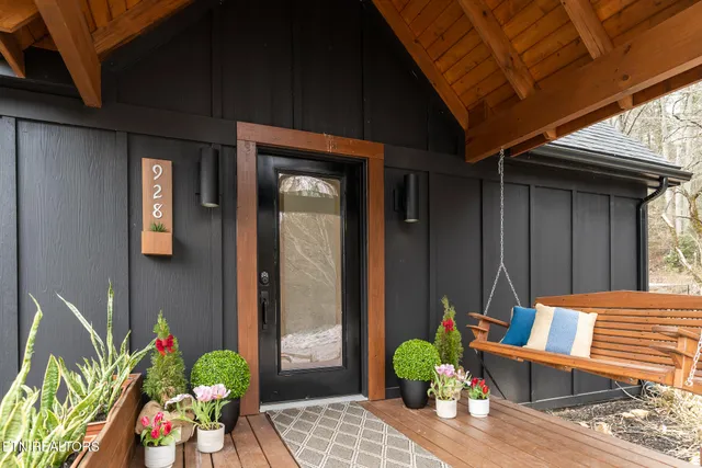 $899,900 | 928 Ditney Way, Sevierville, TN 37876