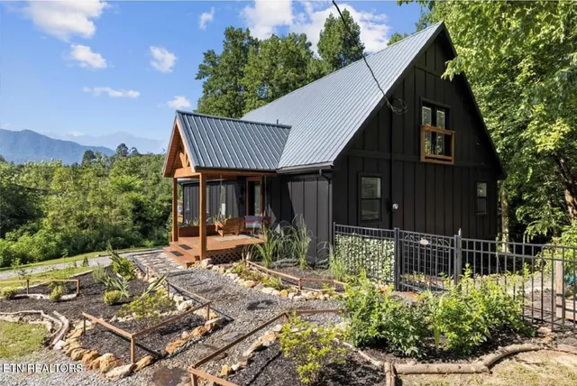 $899,900 | 928 Ditney Way, Sevierville, TN 37876