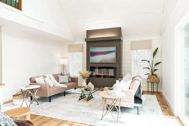 $899,900 | 928 Ditney Way, Sevierville, TN 37876