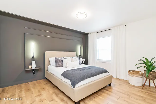 $899,900 | 928 Ditney Way, Sevierville, TN 37876