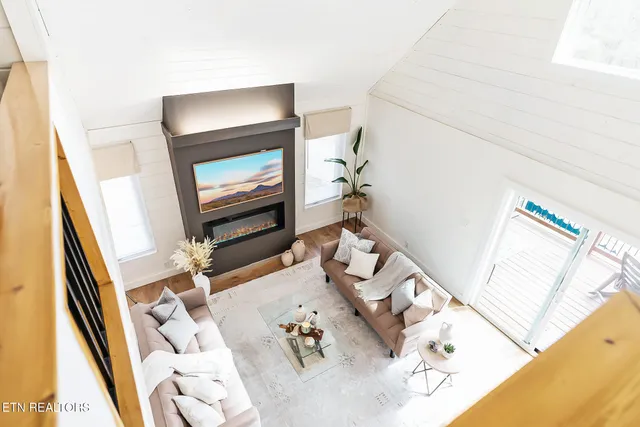 $899,900 | 928 Ditney Way, Sevierville, TN 37876