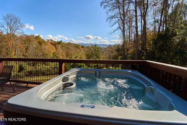 $899,900 | 928 Ditney Way, Sevierville, TN 37876