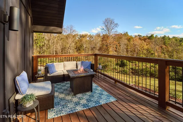 $899,900 | 928 Ditney Way, Sevierville, TN 37876