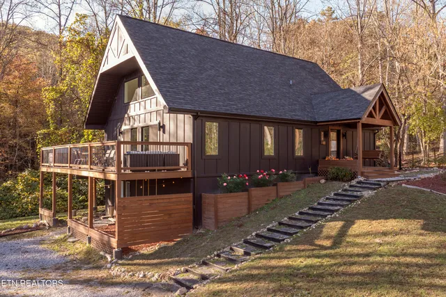 $899,900 | 928 Ditney Way, Sevierville, TN 37876