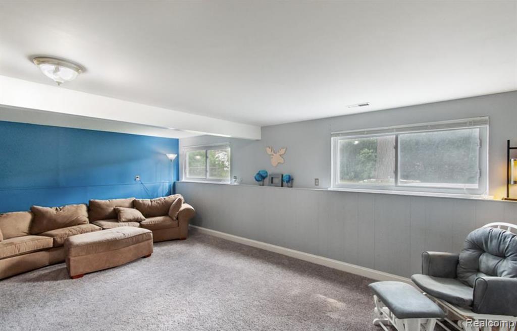 22582 Winfield Road Novi, MI 48375 - Photo 23 of 31