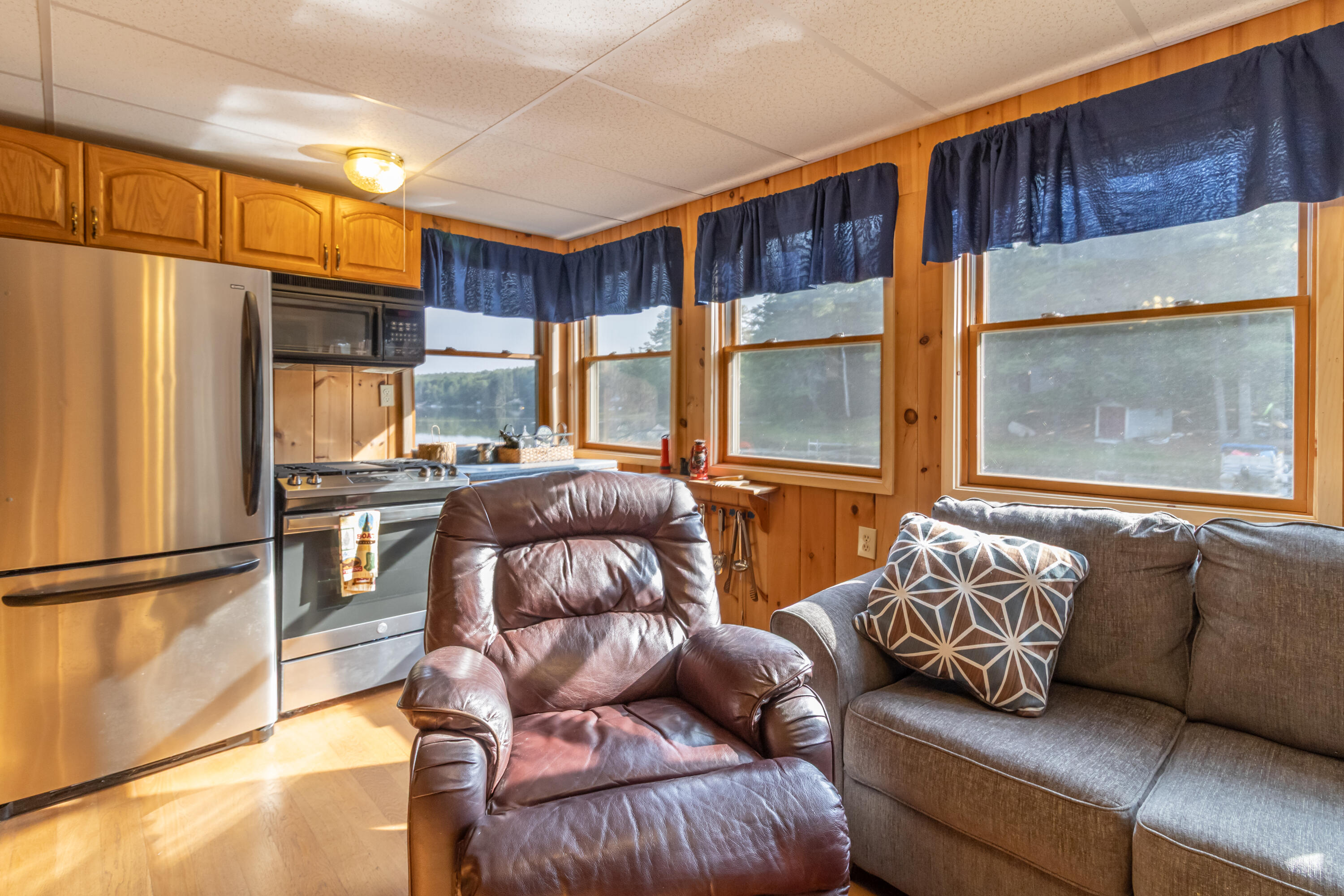 12 Paradise Cove Clifton, ME 04428 - Photo 31 of 52 12 Paradise Cove Interiors-2