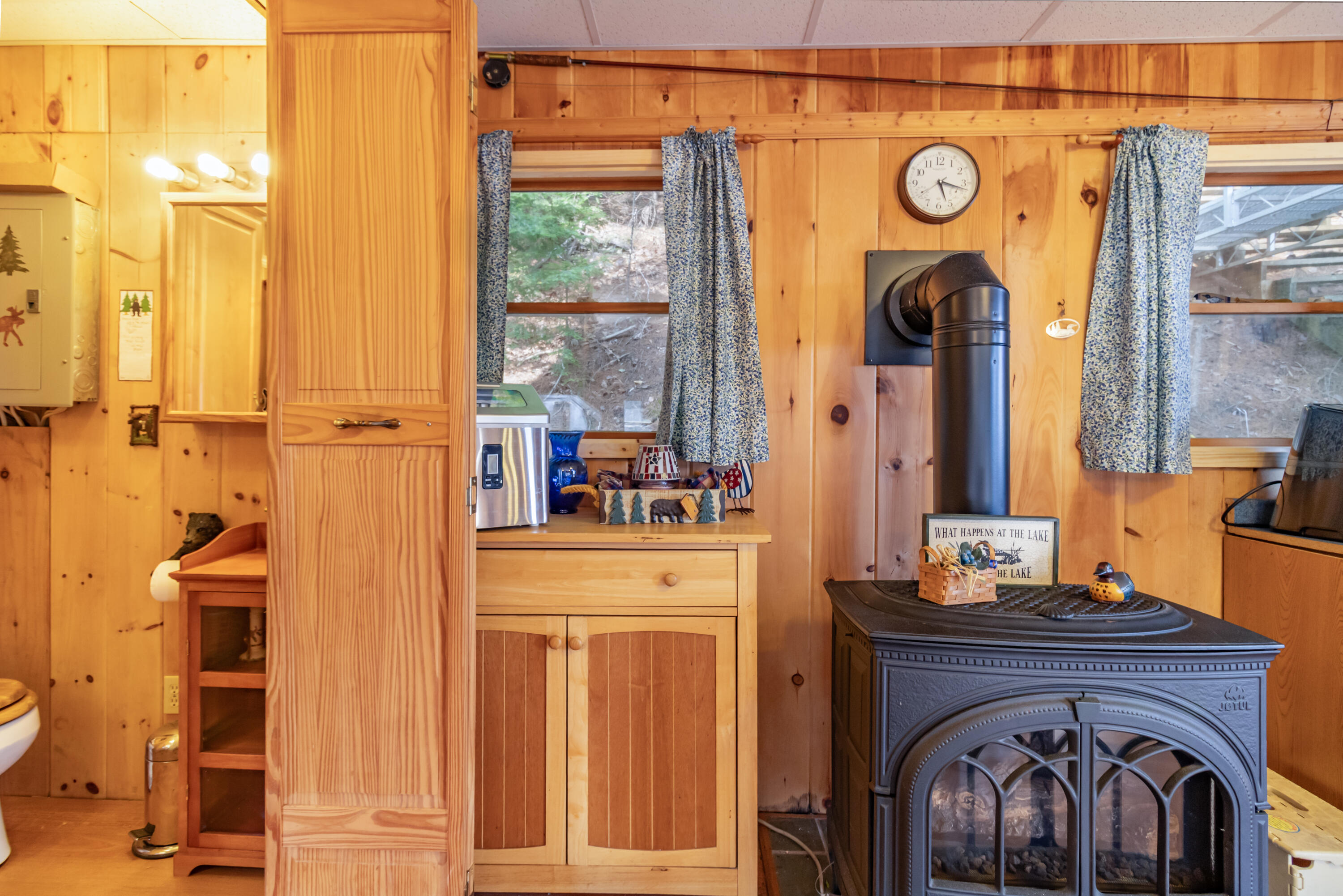 12 Paradise Cove Clifton, ME 04428 - Photo 41 of 52 12 Paradise Cove Interiors-12