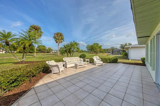 $450,000 | 4755 Ringwood Meadow, Sarasota, FL 34235