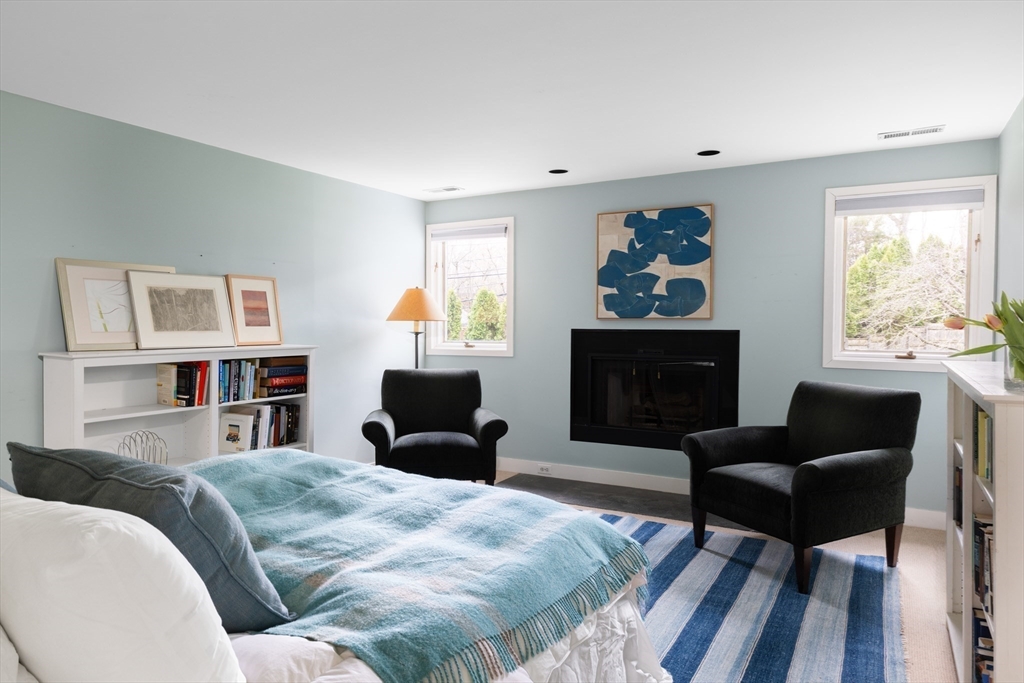 185 Warren Street Brookline, MA 02445 - Photo 15 of 25