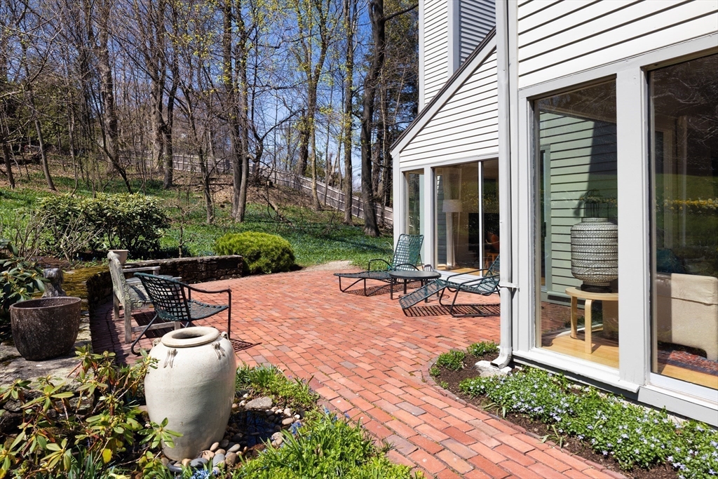 185 Warren Street Brookline, MA 02445 - Photo 20 of 25
