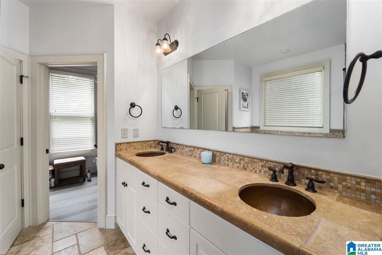 1225 Al Seier Road Birmingham, AL 35226 - Photo 17 of 41