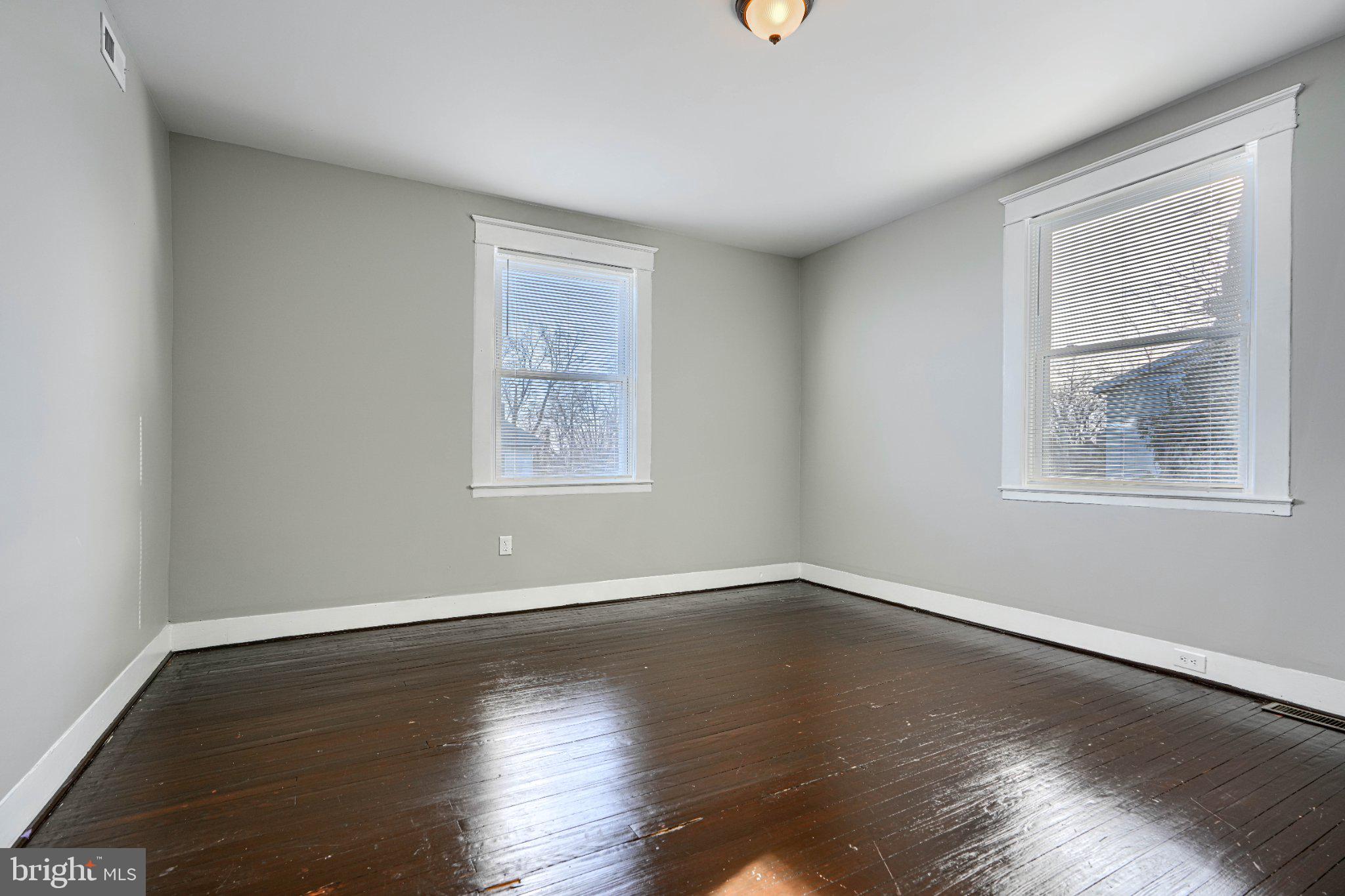 3414 Alto Road, Unit 2 Baltimore, MD 21216 - Photo 11 of 26 Bright and airy blank canvas room.