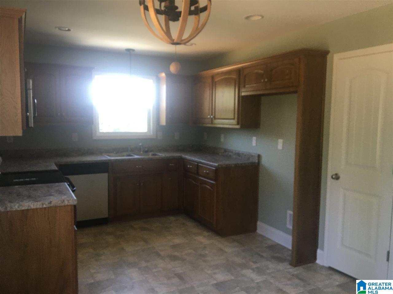 2527 Chelsea Way Warrior, AL 35180 - Photo 2 of 17