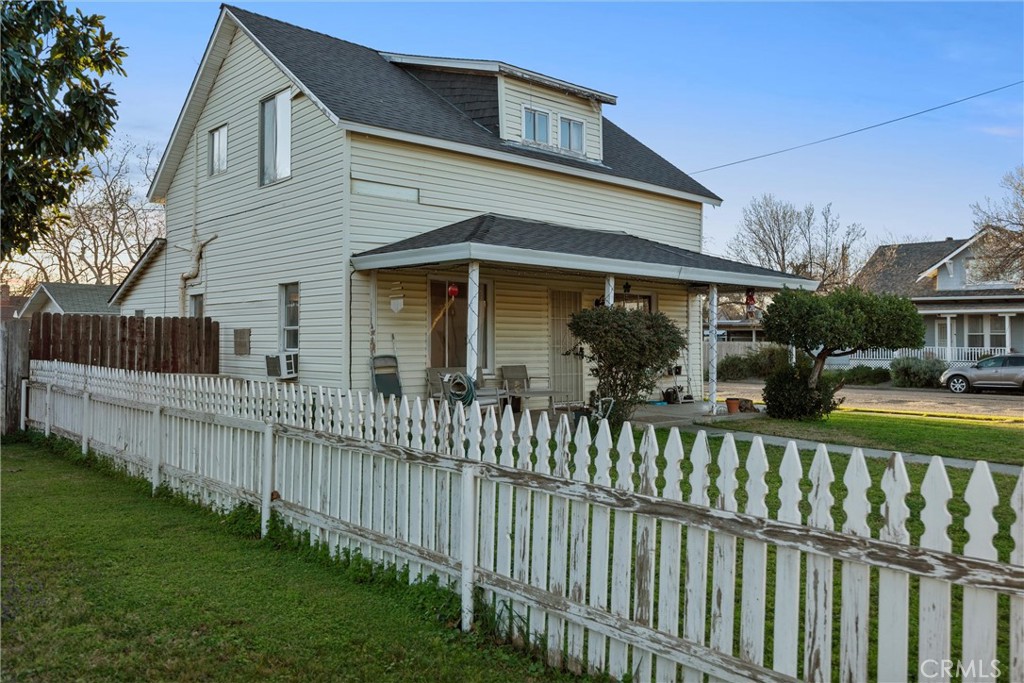 855 Johnson Street Red Bluff, CA 96080 - Photo 3 of 42