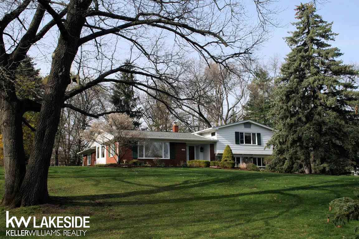 6106 Deguise Court Rochester, MI 48306 - Photo 1 of 54 31289438.JPG