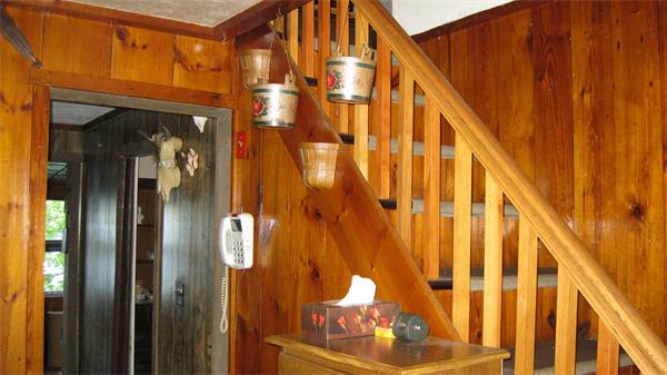 397 Bridle Path Worcester, MA 01604 - Photo 3 of 8 Gallery Image 3