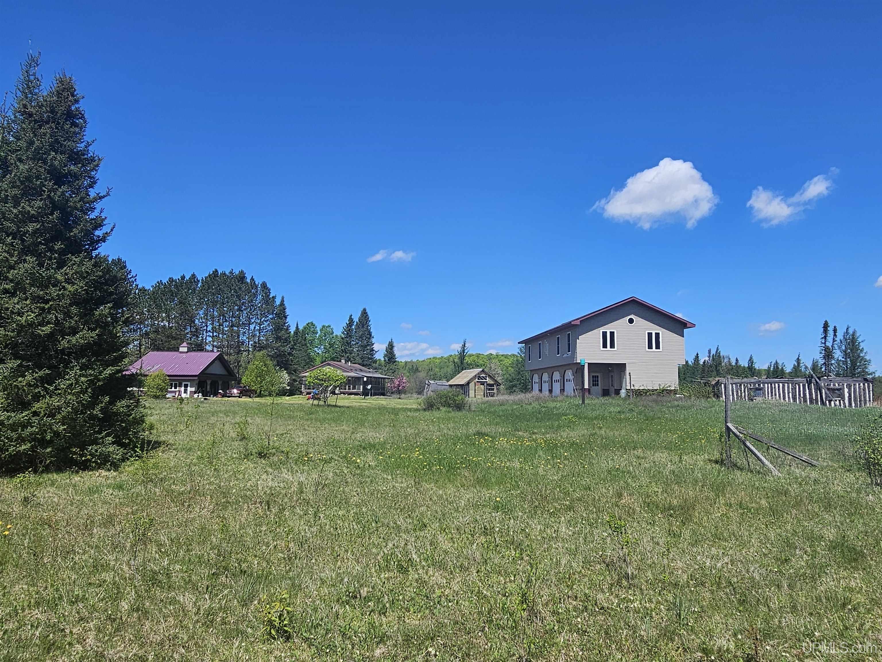 109 Offerman Road Amasa, MI 49903 - Photo 3 of 76
