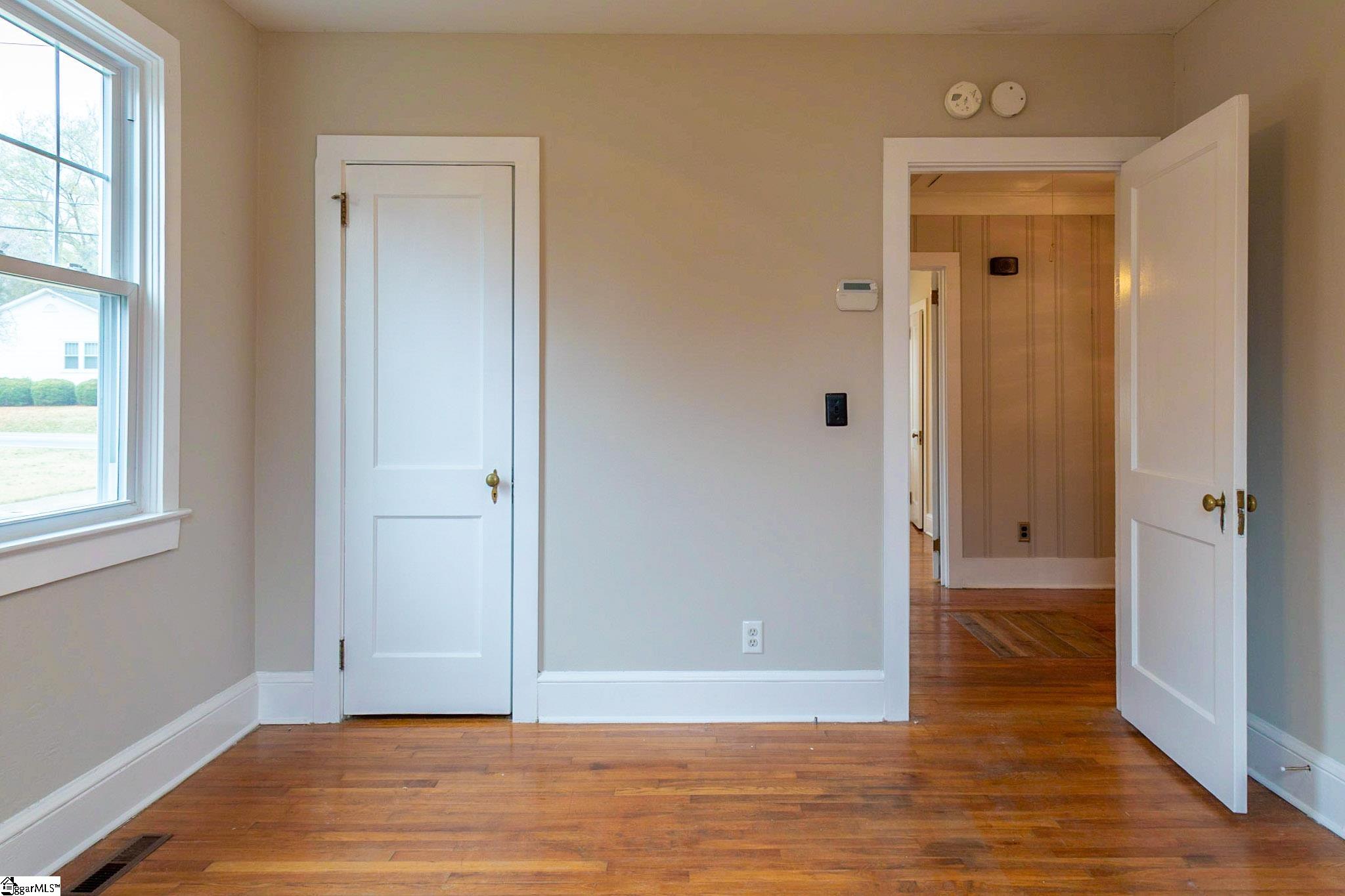 808 East Lee Road Taylors, SC 29687 - Photo 10 of 12 Gallery Image 10