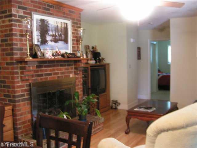 731 Brigham Road Greensboro, NC 27409 - Photo 3 of 15 Den/Family/Great Room.
