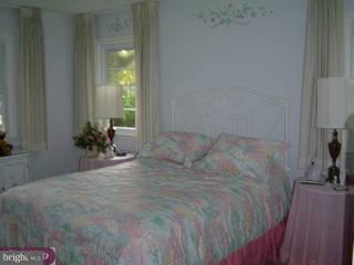 3452 Hillcroft Road Huntingdon Valley, PA 19006 - Photo 4 of 6 Gallery Image 4