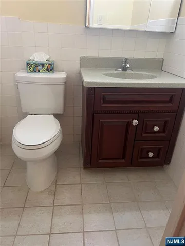 $285,000 | 7100 JFK Boulevard East, Unit 5E, Guttenberg, NJ 07093