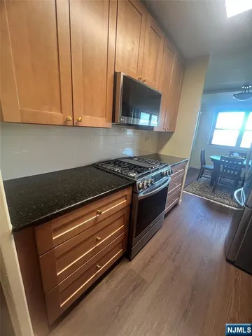 $285,000 | 7100 JFK Boulevard East, Unit 5E, Guttenberg, NJ 07093