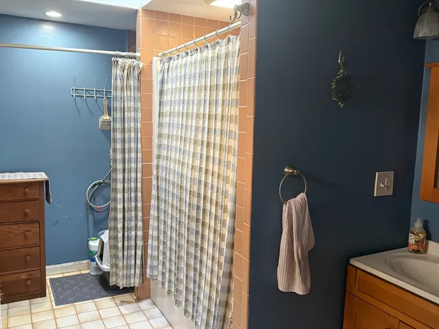 $379,000 | 259 South Quinsigamond Avenue, Shrewsbury, MA 01545