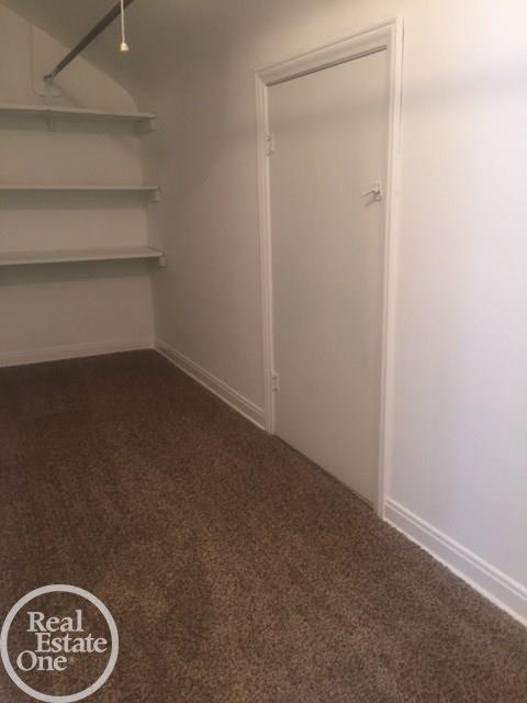 1830 Newcastle Road Grosse Pointe Woods, MI 48236 - Photo 18 of 27
