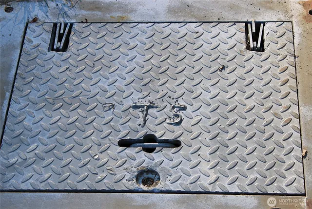 $221,000 | 17227 1st Avenue South, Burien, WA 98166