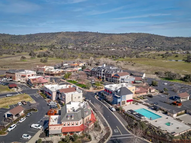 $675,000 | 299 Calypso Beach Drive, Unit B, Copperopolis, CA 95228