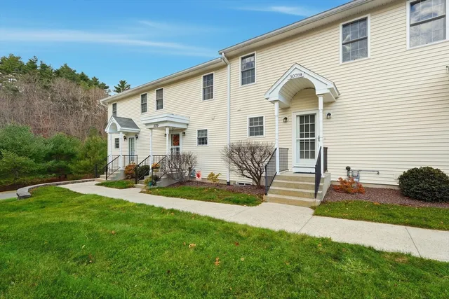 $249,900 | 3078 South Main Street, Unit B, Bondsville, MA 01009