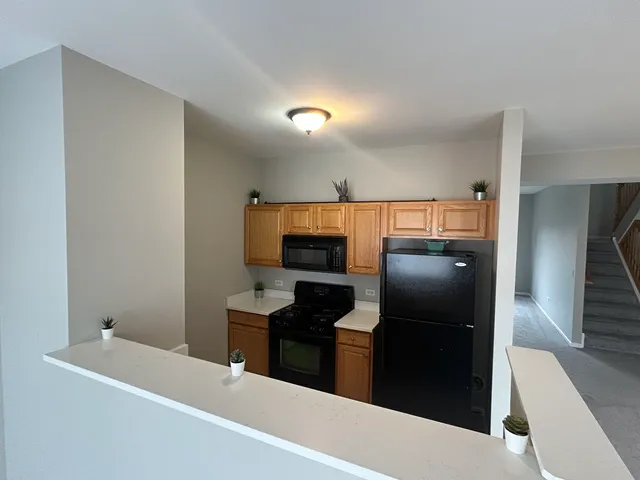 $2,650 | 103 Enclave Circle, Unit C, Bolingbrook, IL 60440