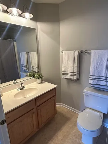 $2,650 | 103 Enclave Circle, Unit C, Bolingbrook, IL 60440