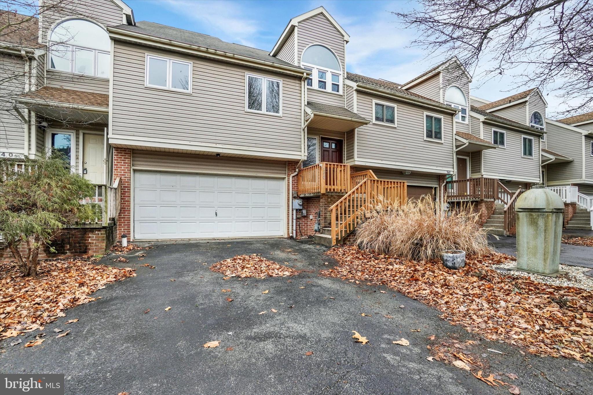 150 Greenleaf Road York, PA 17406 - Photo 3 of 29 Gallery Image 3