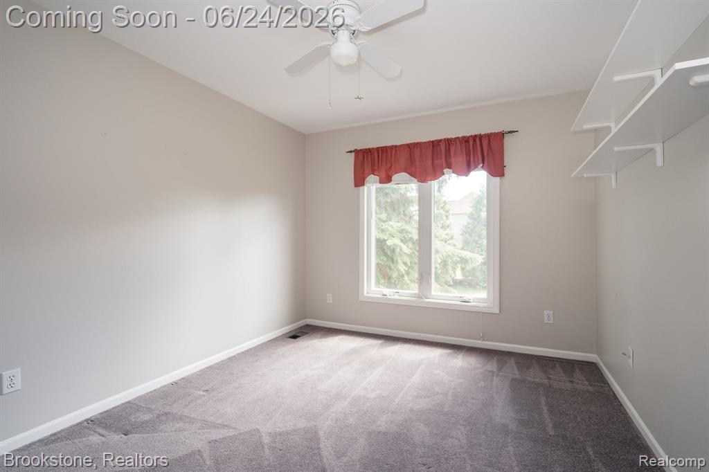 3812 Kossuth Road Lake Orion, MI 48360 - Photo 22 of 47