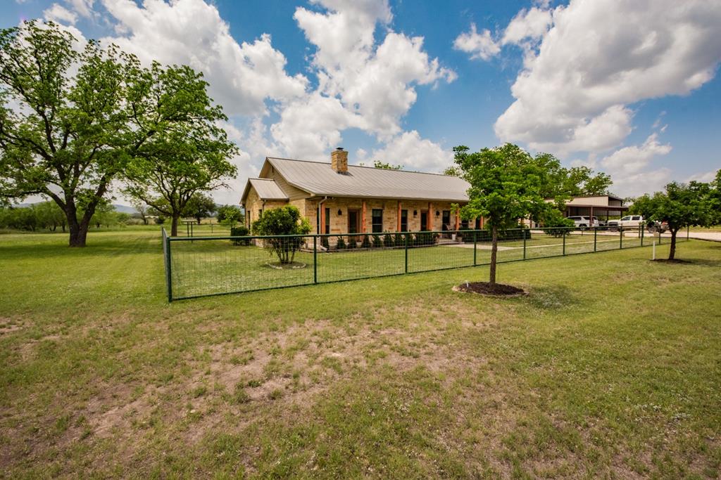 2657 West Sabinal Road Utopia, TX 78884 - Photo 18 of 36 a view of a park