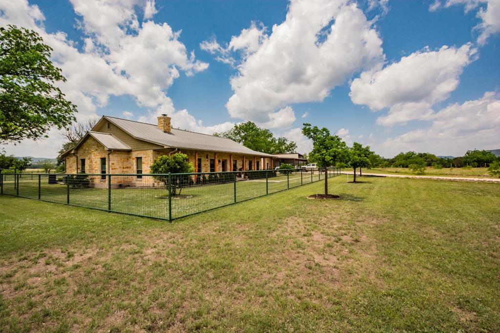 2657 West Sabinal Road Utopia, TX 78884 - Photo 21 of 36 a view of a park with large trees