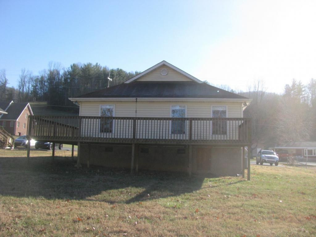 236 Harris Street Erwin, TN 37650 - Photo 12 of 22 Photo 12