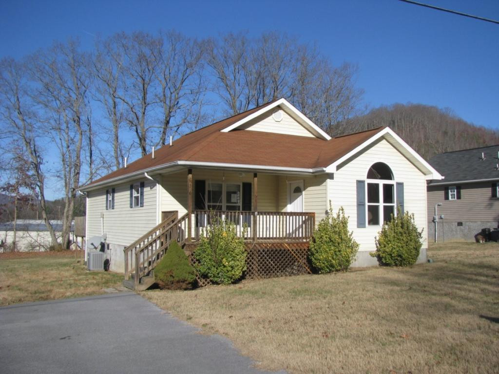 236 Harris Street Erwin, TN 37650 - Photo 3 of 22 Photo 3