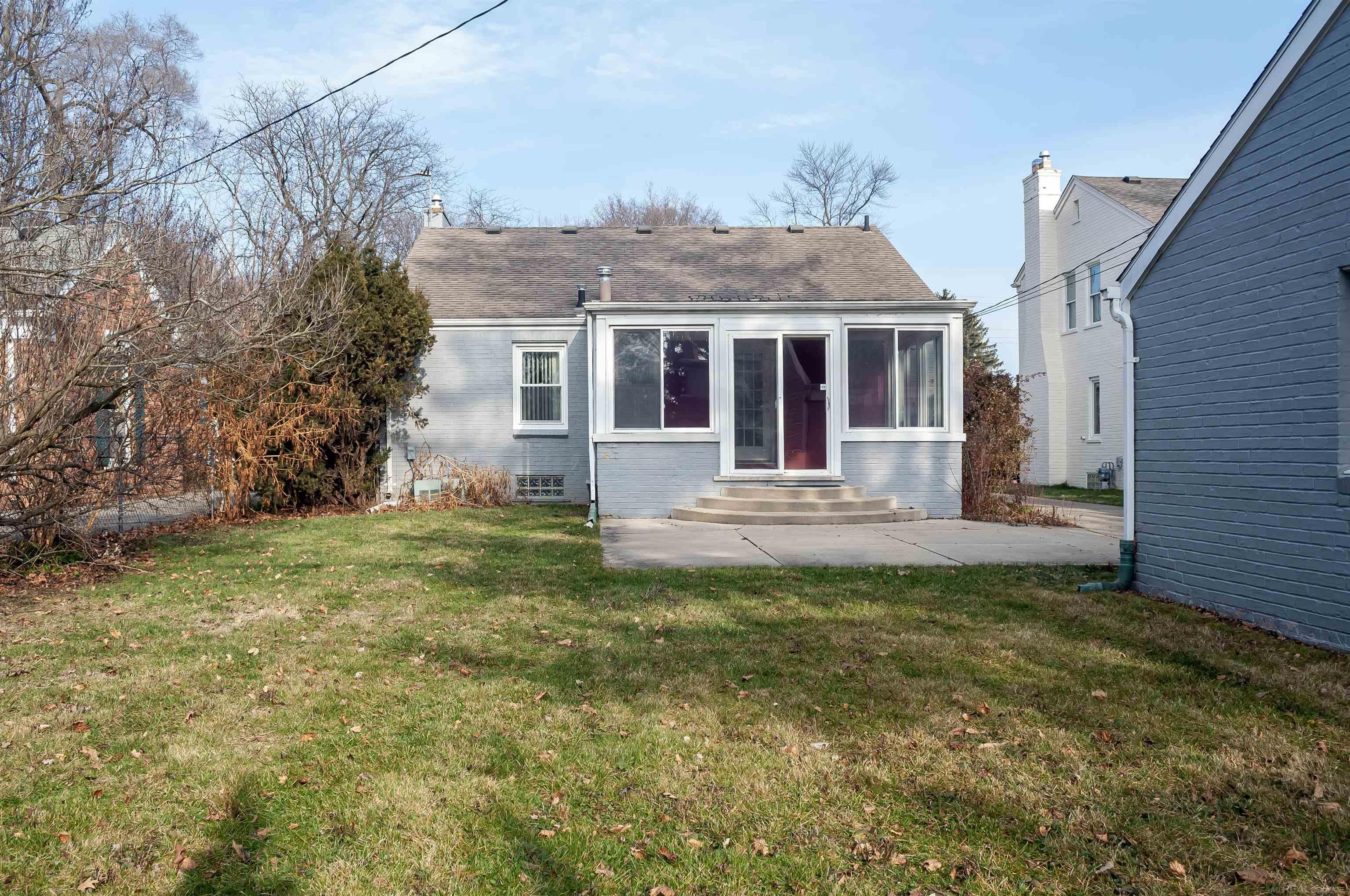83 Vernier Road Grosse Pointe Shores, MI 48236 - Photo 31 of 32