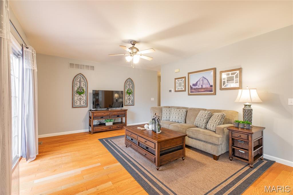 109 Spruce Court Brighton, IL 62012 - Photo 14 of 52