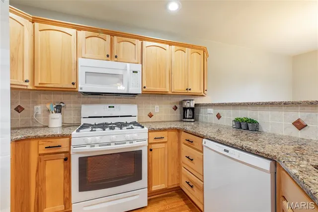 $295,000 | 109 Spruce Court, Brighton, IL 62012