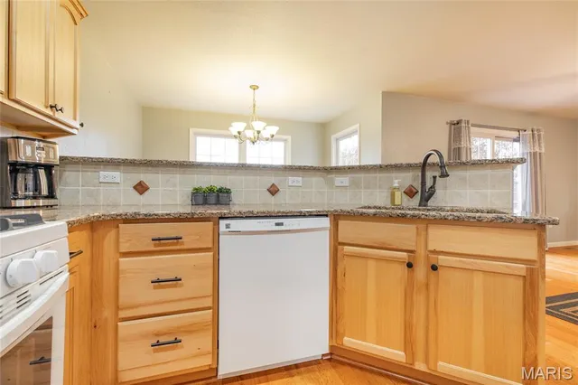 $295,000 | 109 Spruce Court, Brighton, IL 62012