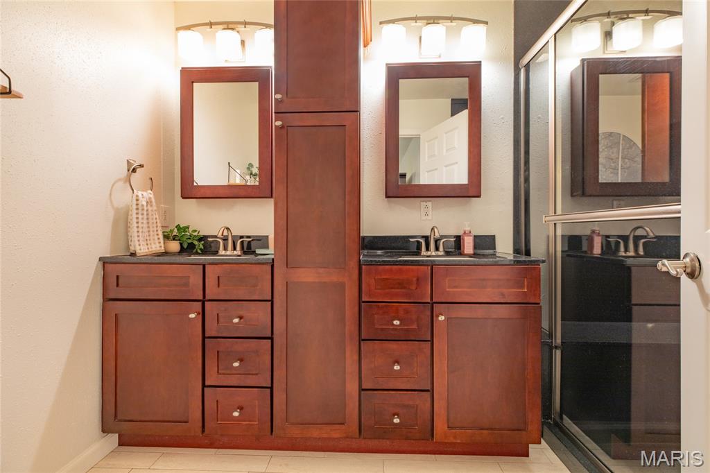 109 Spruce Court Brighton, IL 62012 - Photo 27 of 52