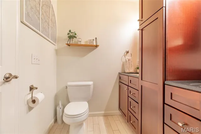 $295,000 | 109 Spruce Court, Brighton, IL 62012