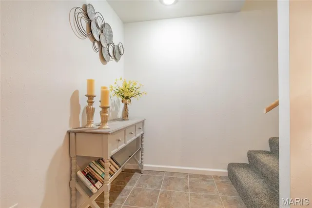 $295,000 | 109 Spruce Court, Brighton, IL 62012